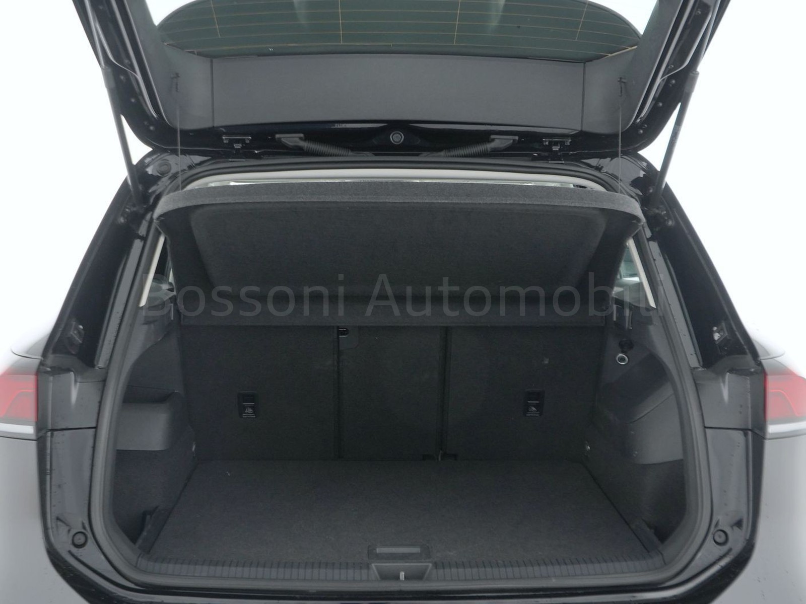 10 - Volkswagen Tiguan 2.0 tdi scr 150cv life dsg