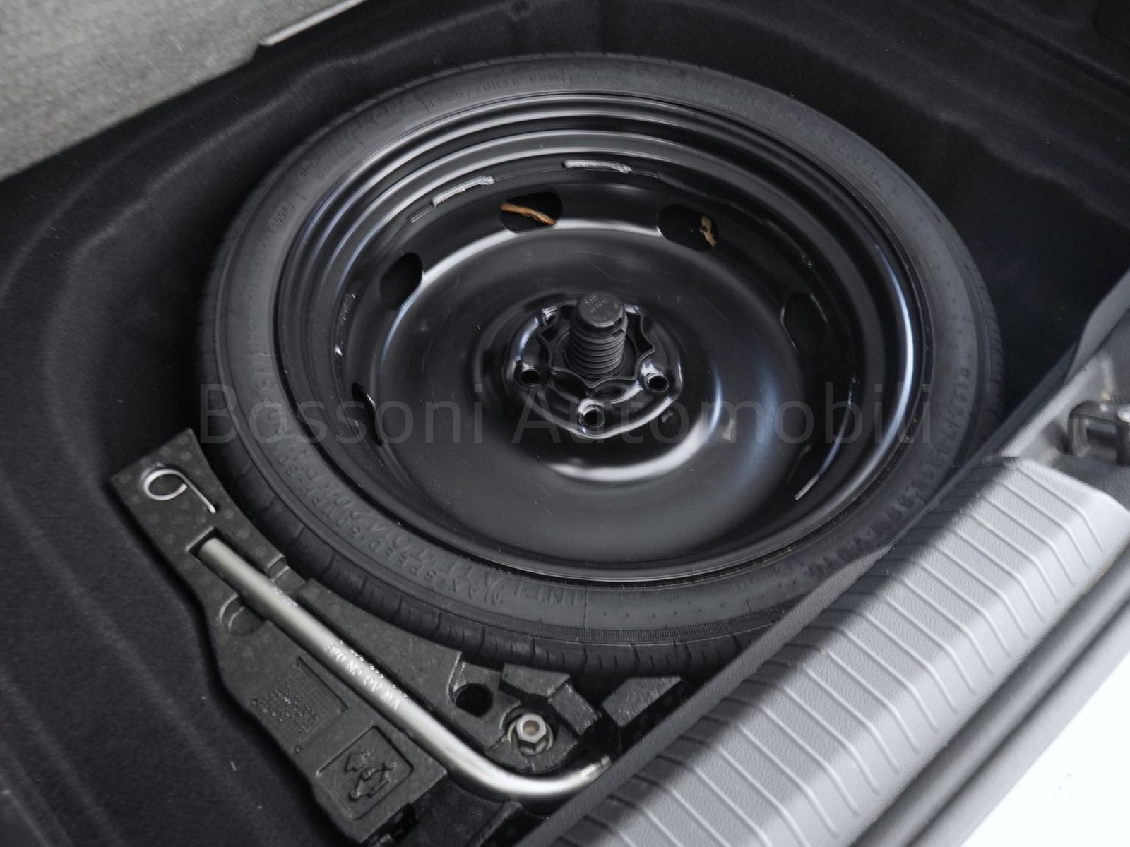 32 - Volkswagen Golf 2.0 tdi scr 115cv life