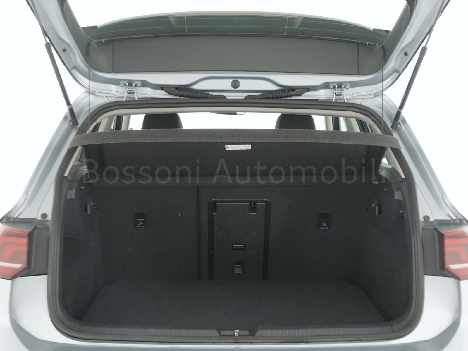 10 - Volkswagen Golf 2.0 tdi scr 115cv life