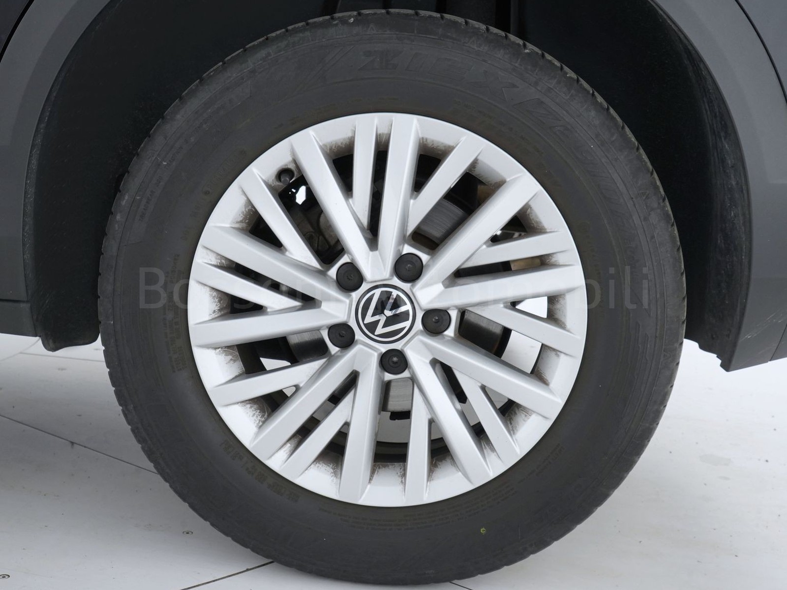 12 - Volkswagen T-Roc 1.5 tsi act life dsg