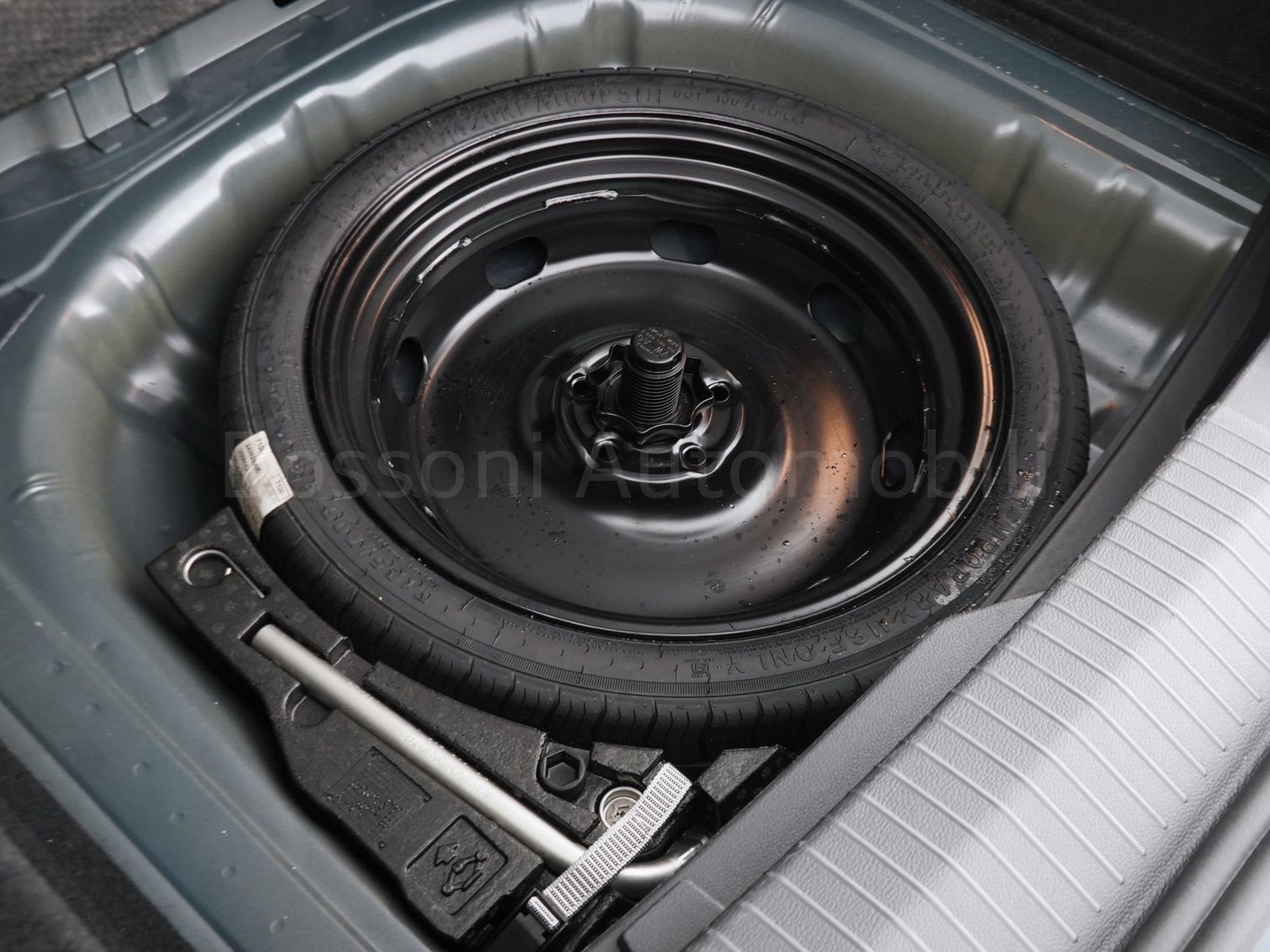 32 - Volkswagen T-Roc 1.5 tsi act life dsg