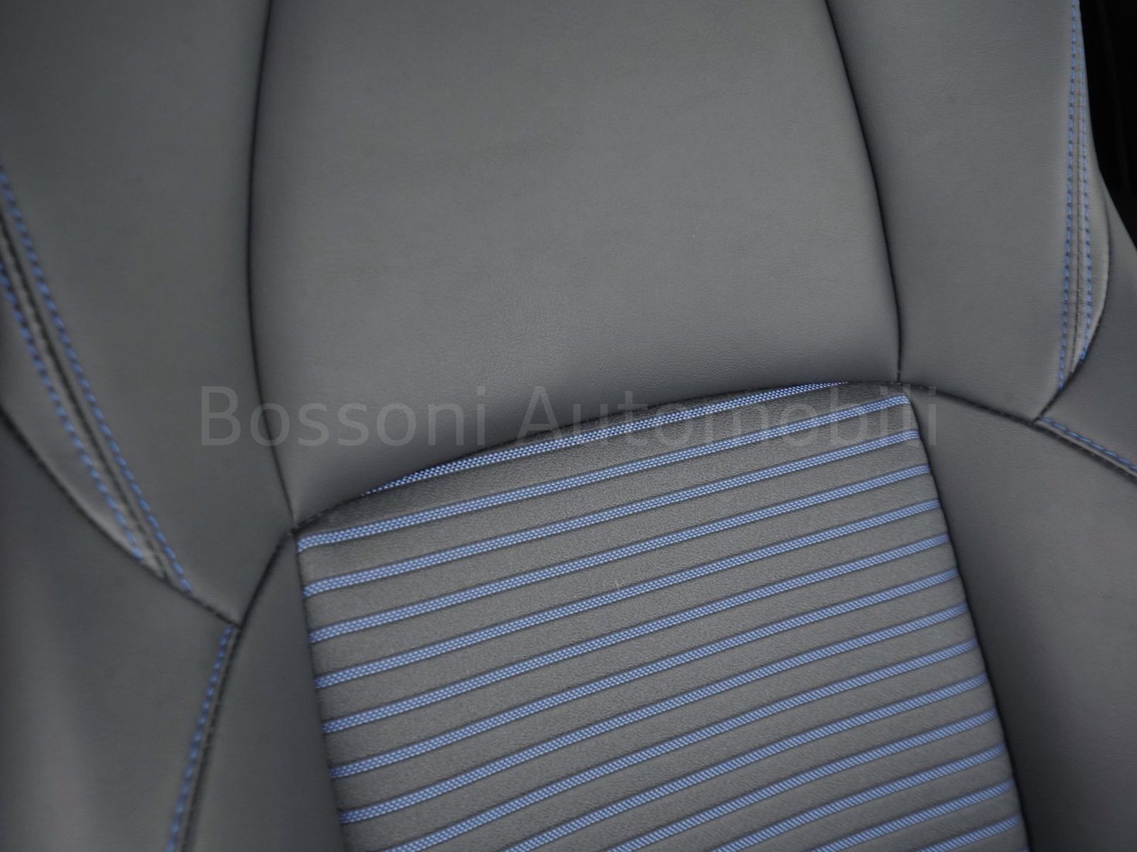 21 - Toyota Rav4 2.5 vvt-ie hybrid 218cv style 2wd e-cvt