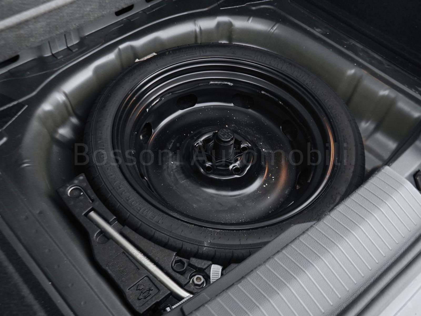 32 - Volkswagen T-Roc 2.0 tdi scr 150cv life dsg