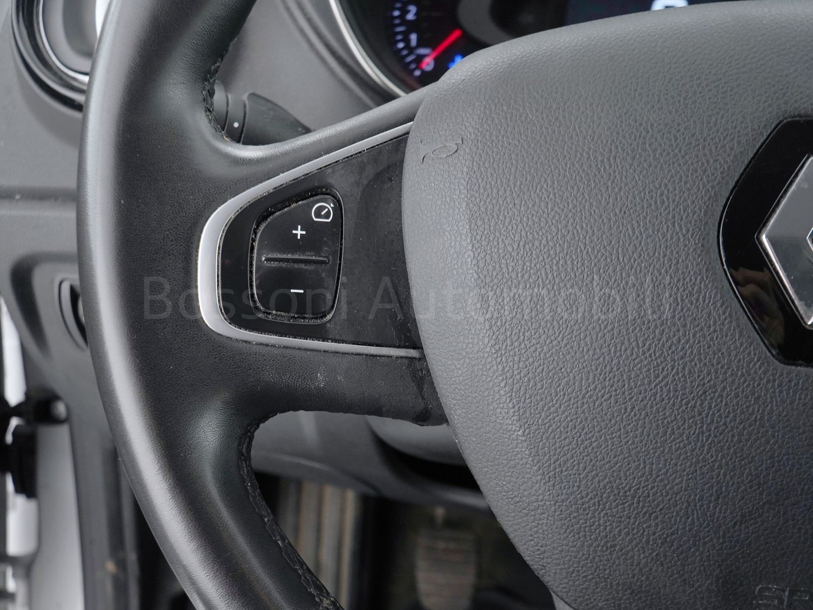 24 - Renault Captur 0.9 tce 90cv business e6d