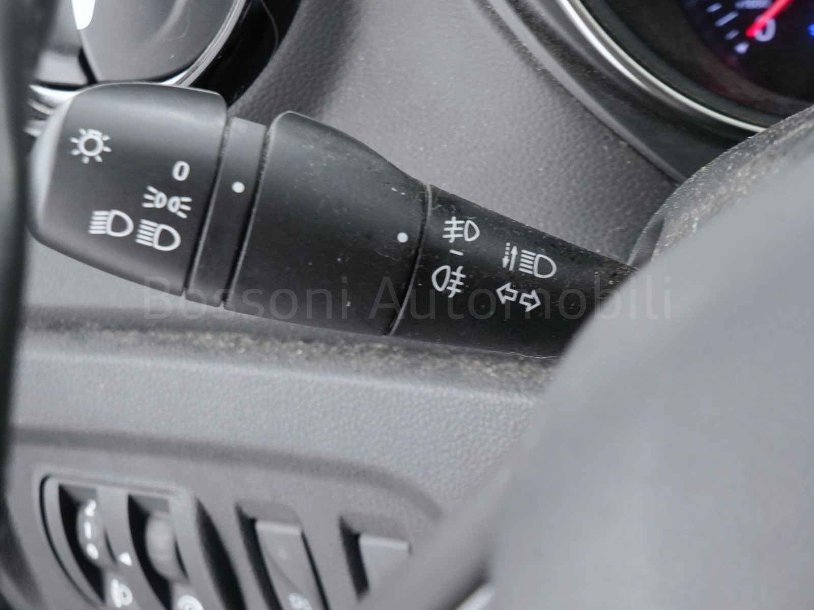 27 - Renault Captur 0.9 tce 90cv business e6d