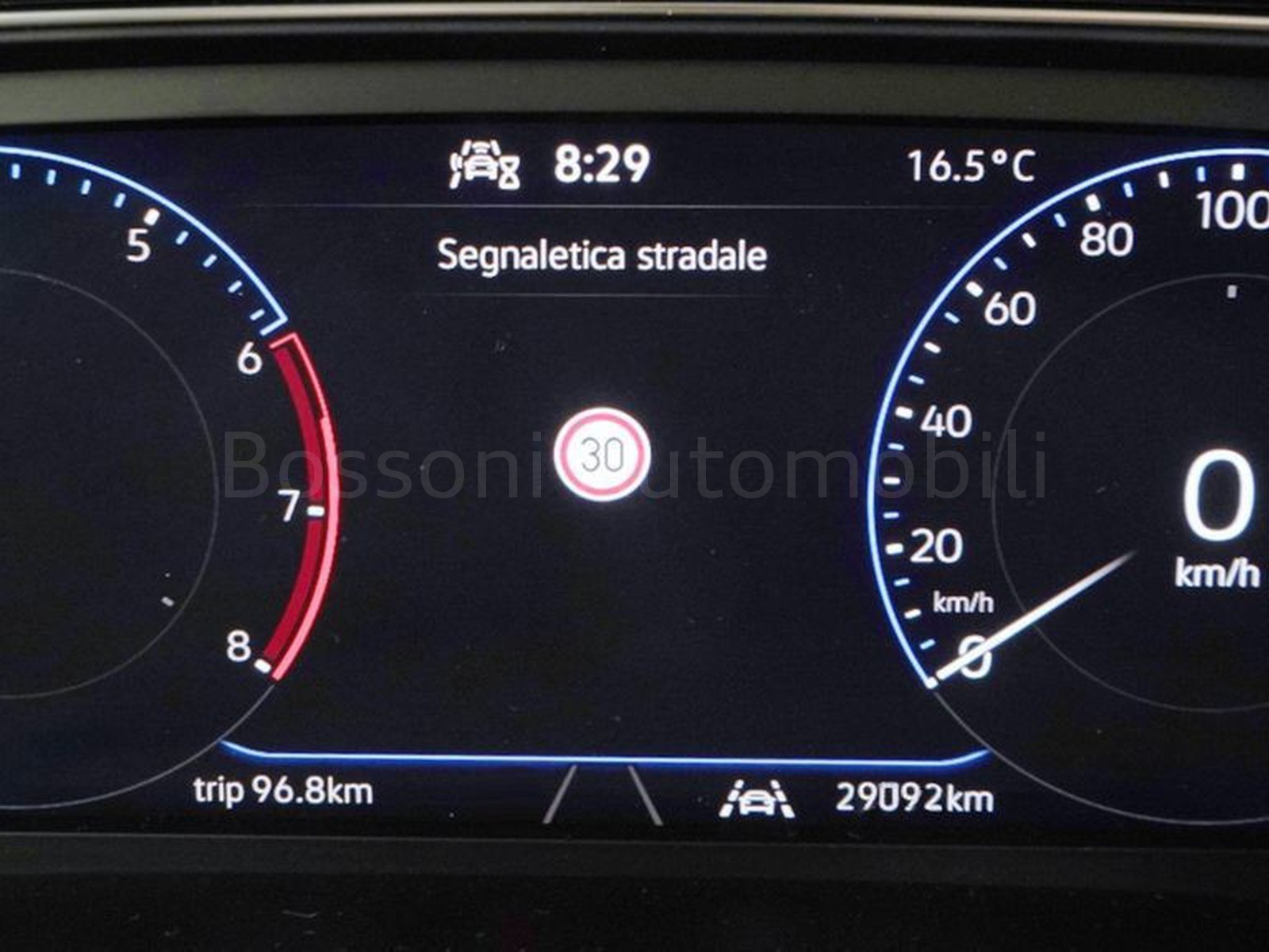 33 - Volkswagen Taigo 1.0 tsi 115cv r-line