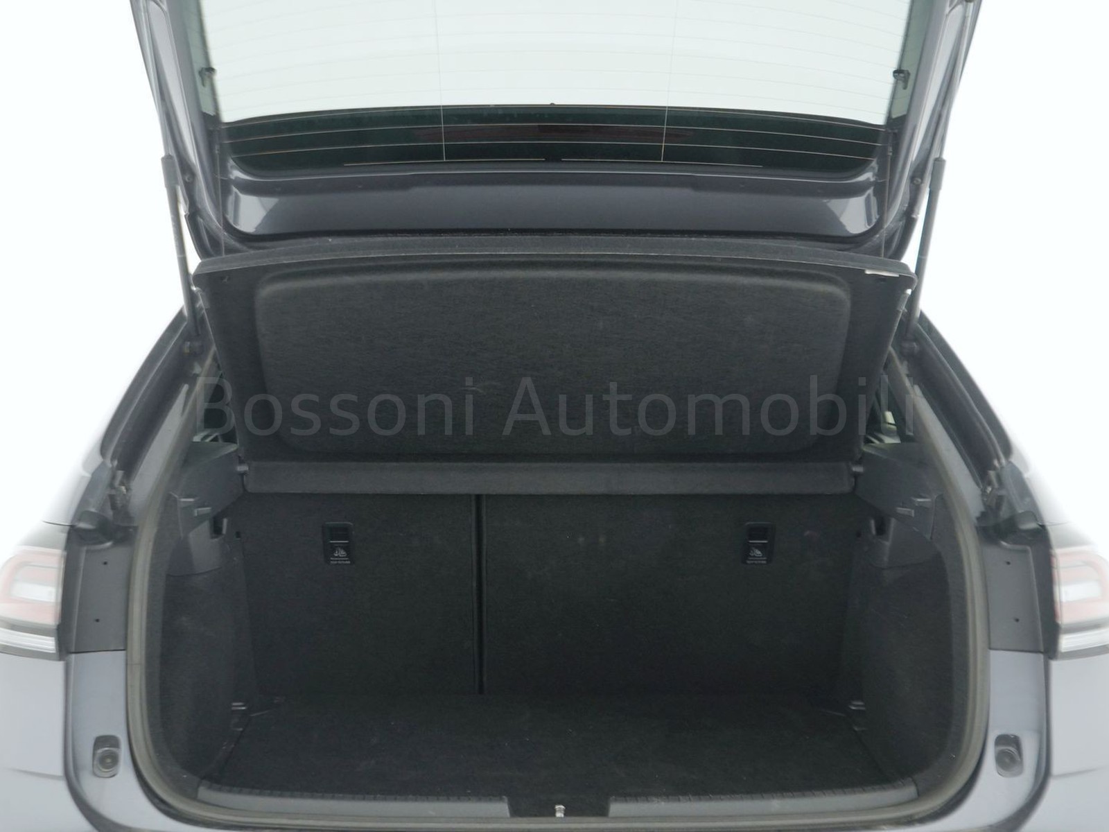 10 - Volkswagen Taigo 1.0 tsi 115cv r-line