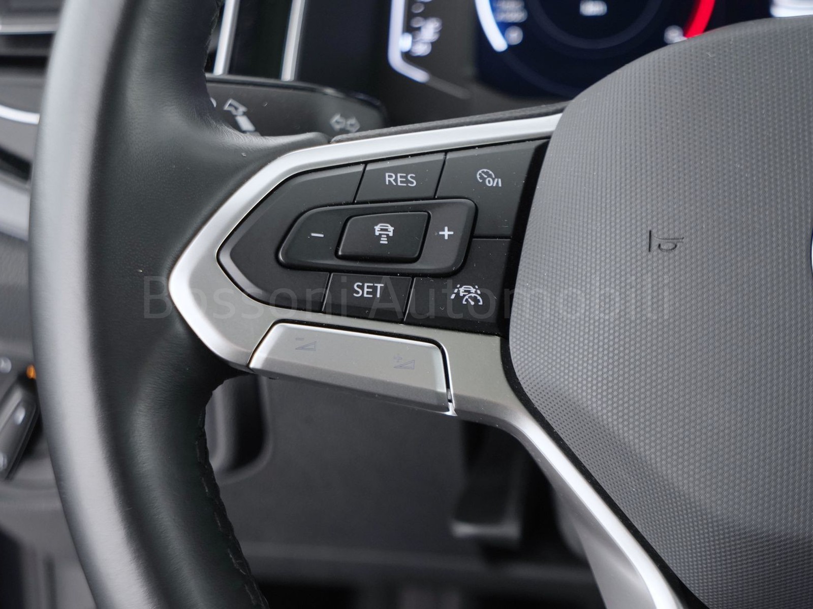 26 - Volkswagen Taigo 1.0 tsi 115cv r-line