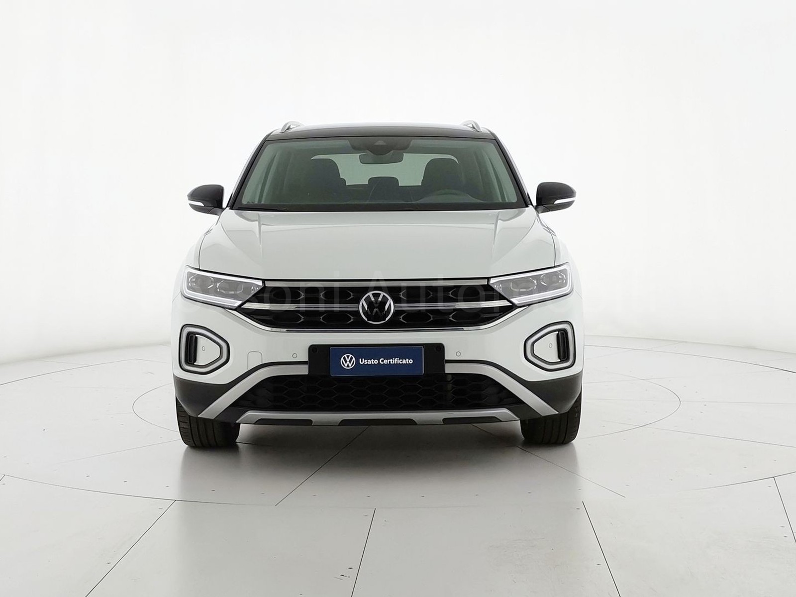 2 - Volkswagen T-Roc 1.0 tsi 110cv style