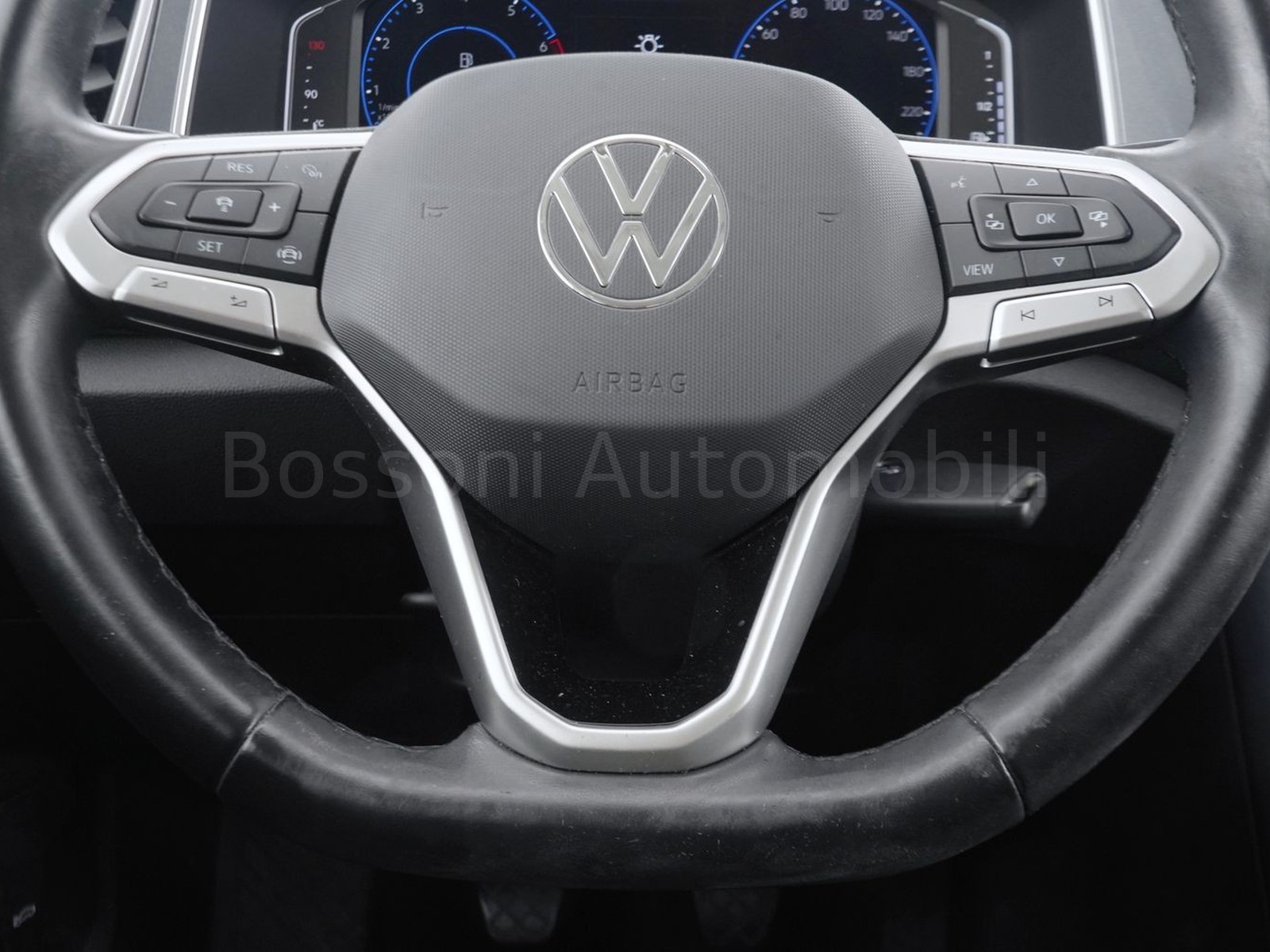 15 - Volkswagen T-Roc 1.0 tsi 110cv style