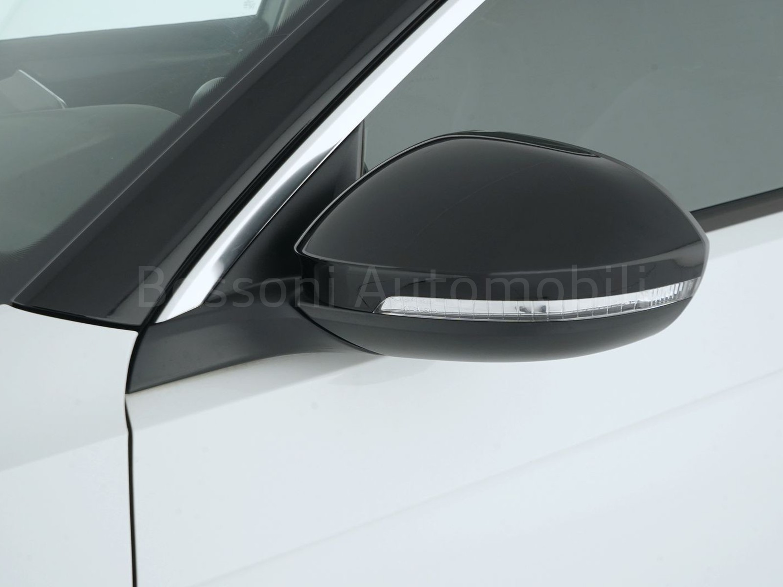 35 - Volkswagen T-Roc 1.0 tsi 110cv style