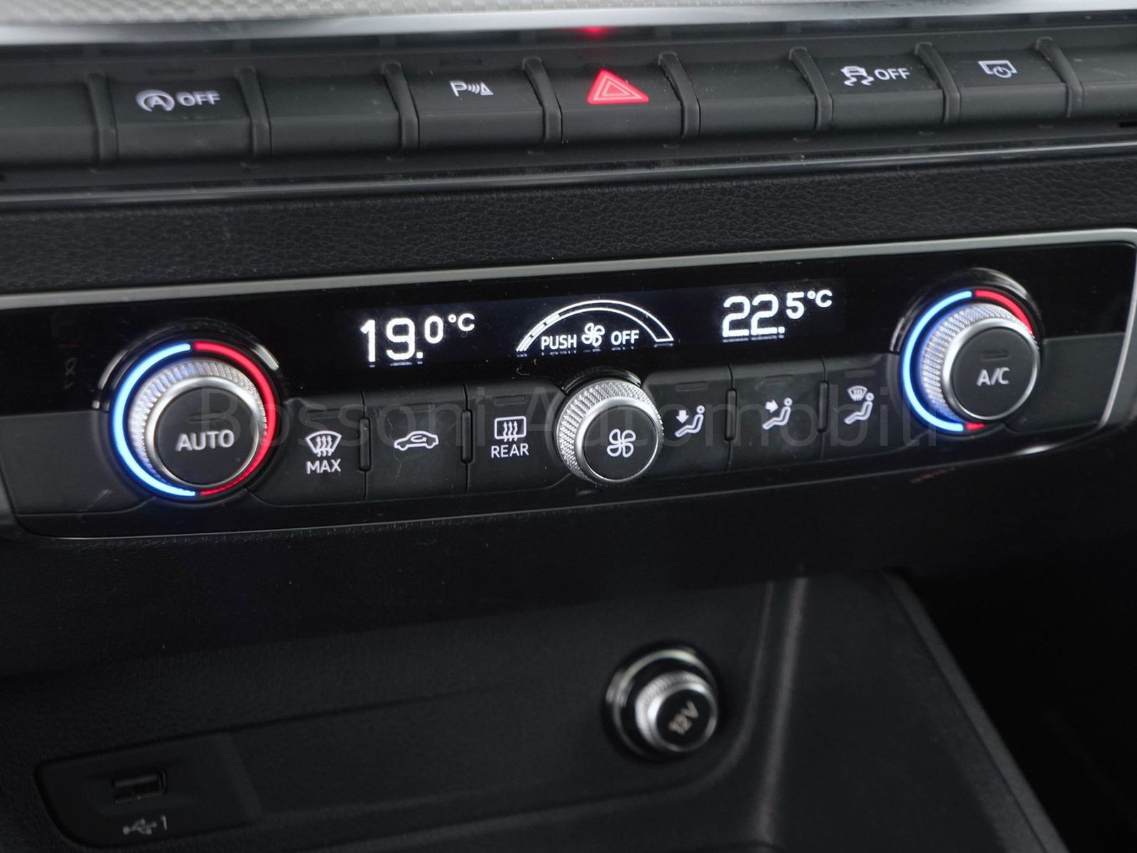 5 - Audi Q2 35 2.0 tdi identity black quattro s tronic