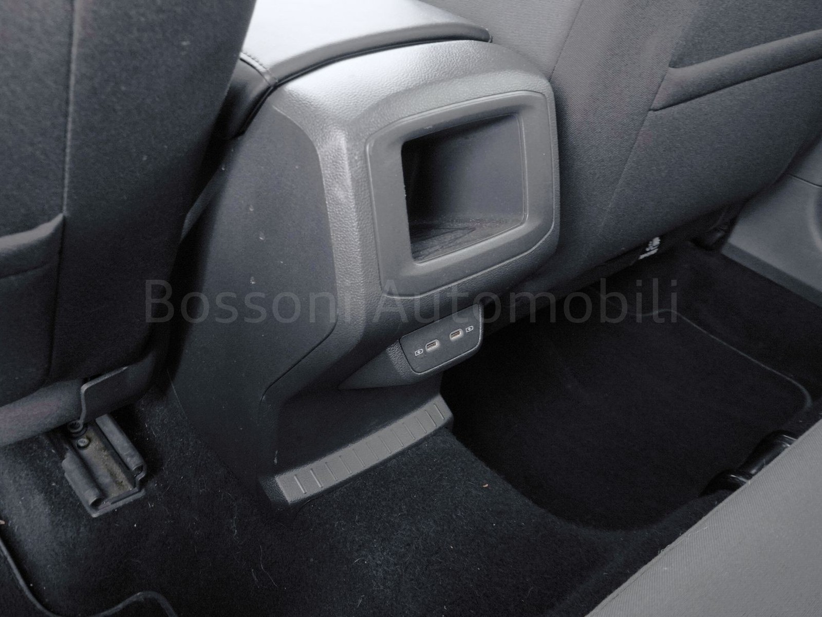 26 - Volkswagen T-Cross 1.0 tsi 95cv style