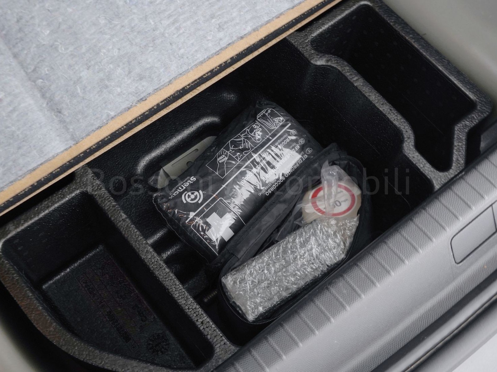 30 - Peugeot 208 5 porte 1.2 puretech 75cv active pack s&s