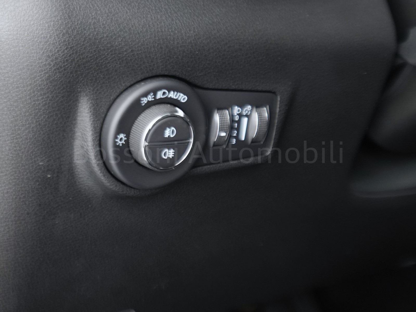 16 - Jeep Compass 1.6 multijet ii 130cv night eagle 2wd