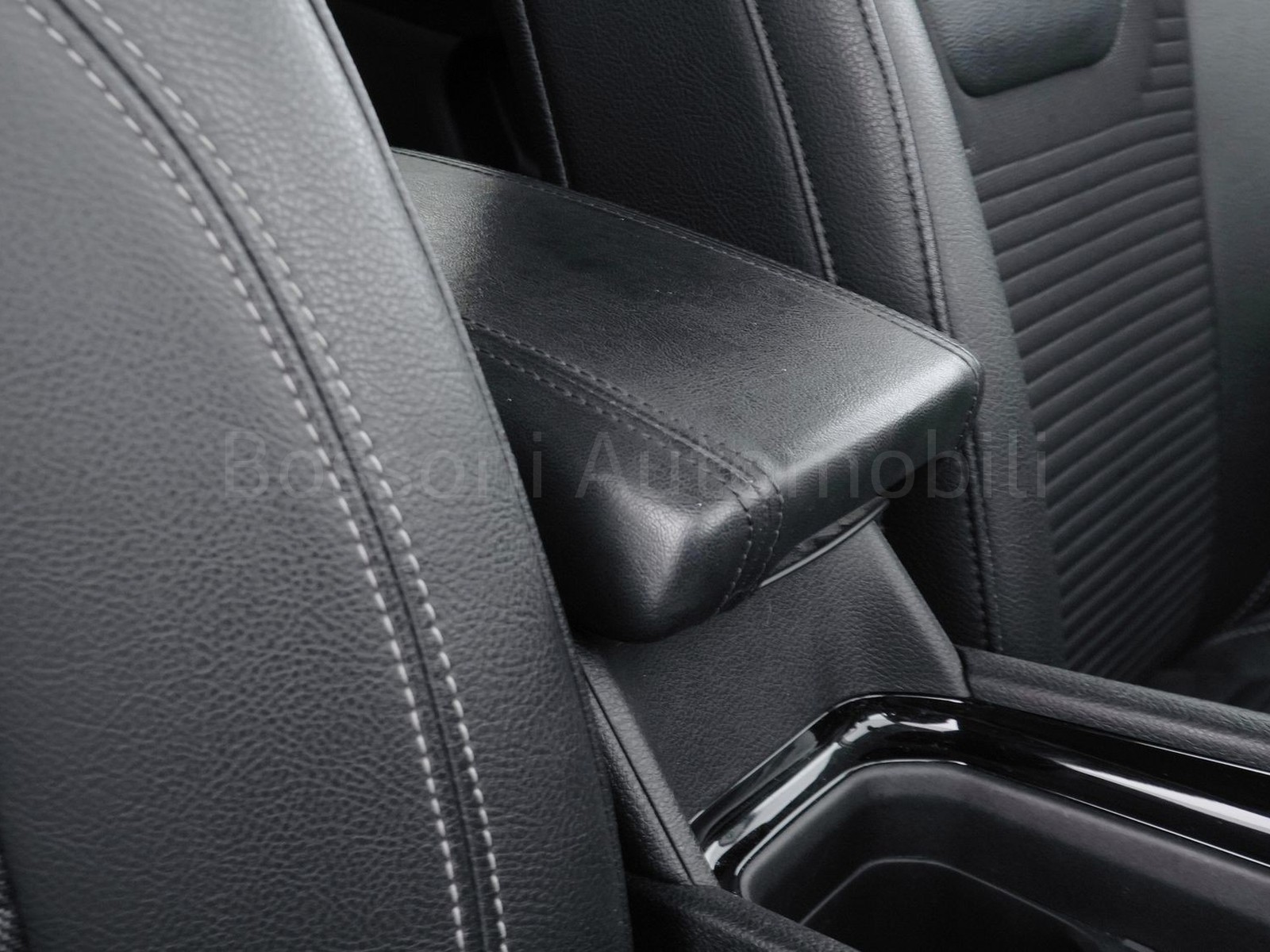 18 - Jeep Compass 1.6 multijet ii 130cv night eagle 2wd