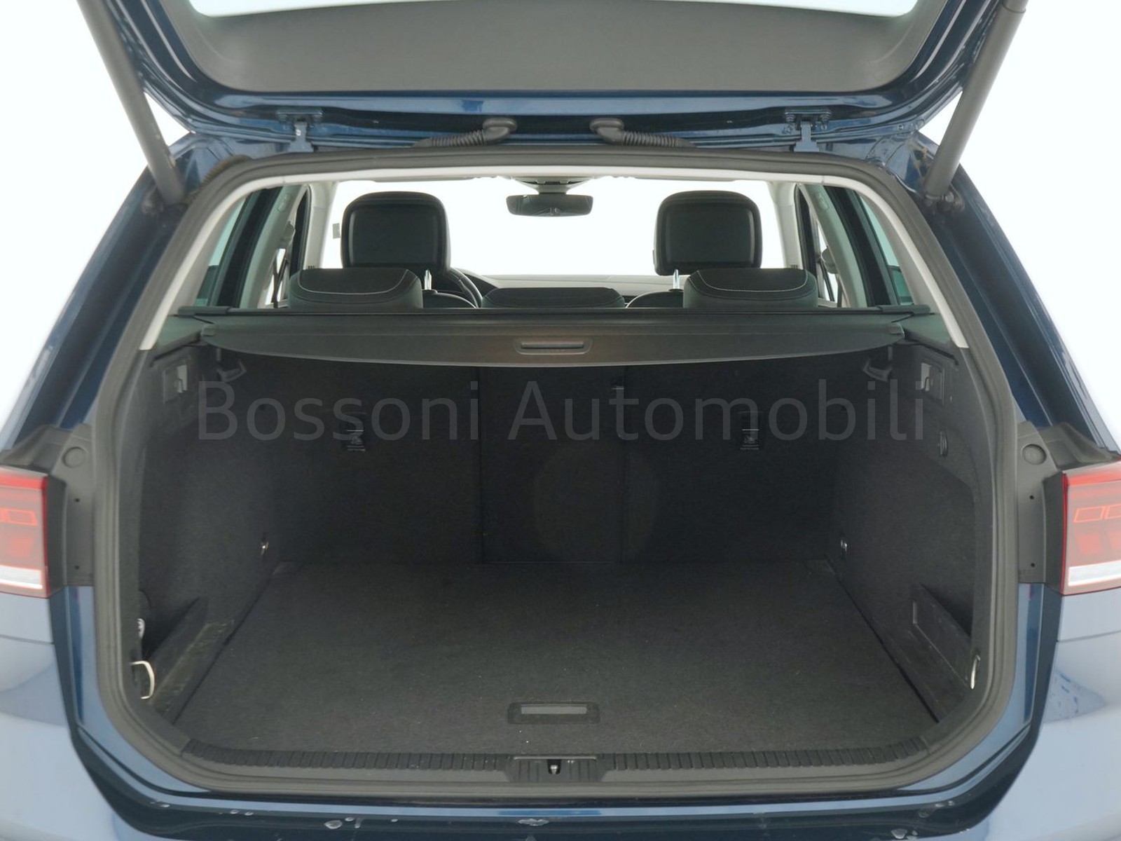 10 - Volkswagen Passat variant 2.0 tdi scr evo 150cv executive dsg