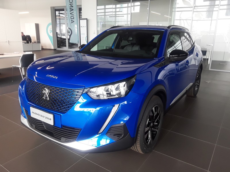1 - Peugeot e-2008 100kw allure pack