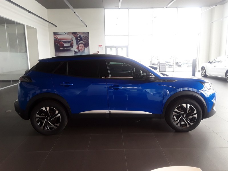 7 - Peugeot e-2008 100kw allure pack
