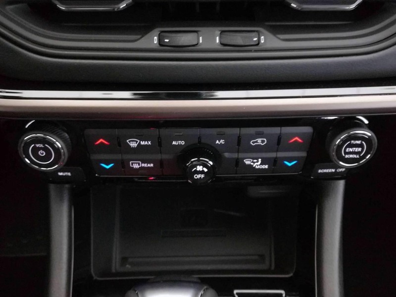 13 - Jeep Compass 1.3 turbo t4 phev upland cross 4xe auto
