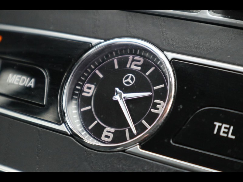 13 - Mercedes Classe E station wagon all-terrain 220 d business sport 4matic 9g-tronic plus