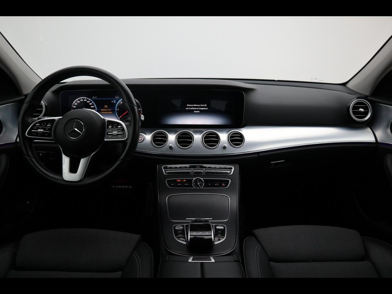 7 - Mercedes Classe E station wagon all-terrain 220 d business sport 4matic 9g-tronic plus