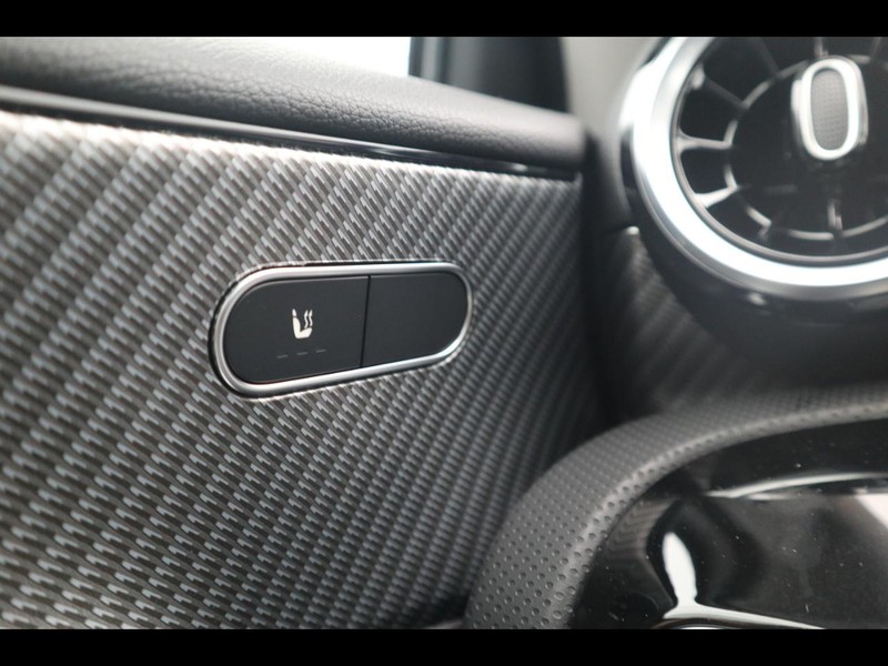 13 - Mercedes Classe A 250 e plug-in-hybrid progressive advanced speedshift dct amg 8g