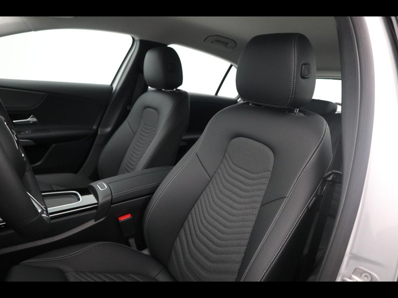 7 - Mercedes Classe A 250 e plug-in-hybrid progressive advanced speedshift dct amg 8g