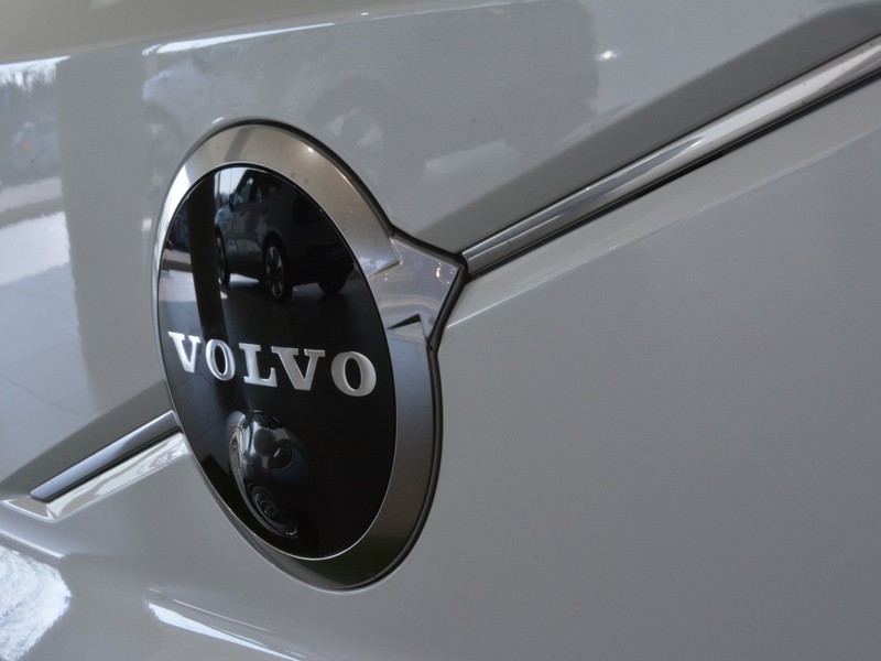 19 - Volvo EX30 single motor extended range ultra rwd edt