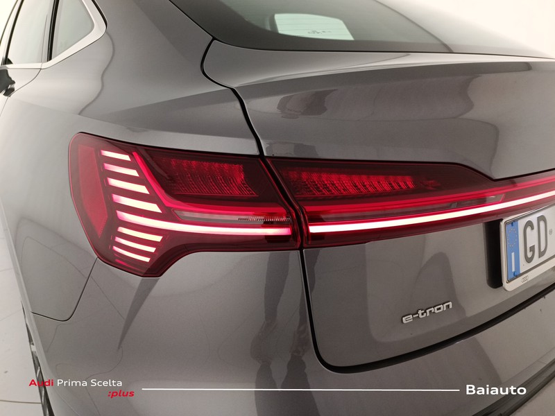 13 - Audi e-tron sportback 50 business quattro cvt