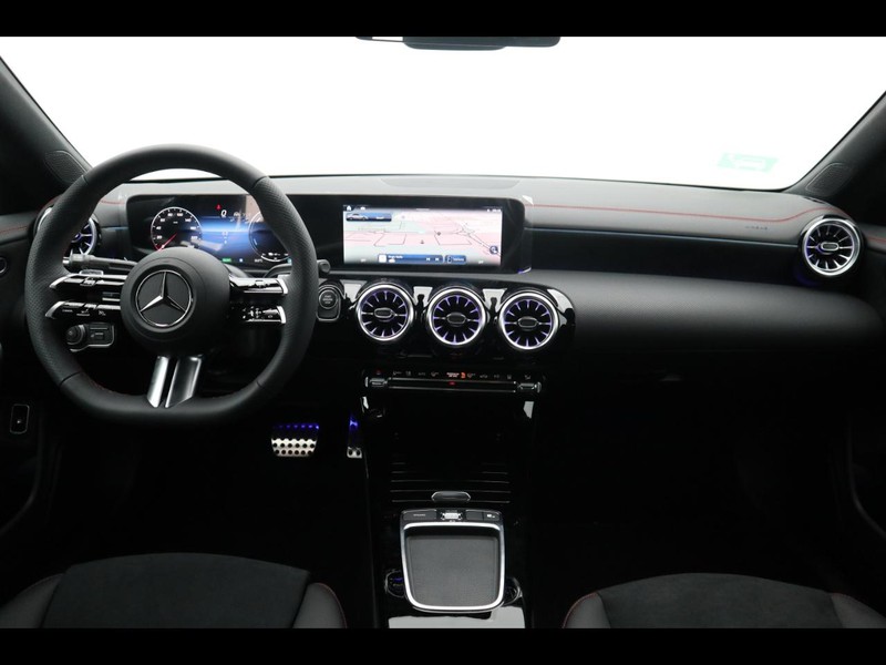 13 - Mercedes CLA coupe 250 e plug-in-hybrid amg line advanced plus 8g-dct