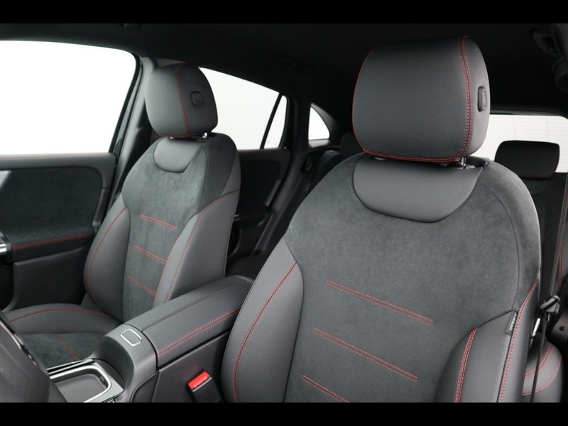 7 - Mercedes EQA 350 amg line advanced 4matic