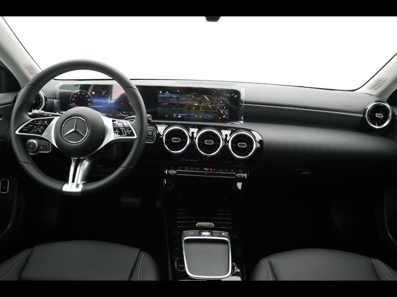 13 - Mercedes Classe A 250 e plug-in-hybrid progressive advanced speedshift dct amg 8g