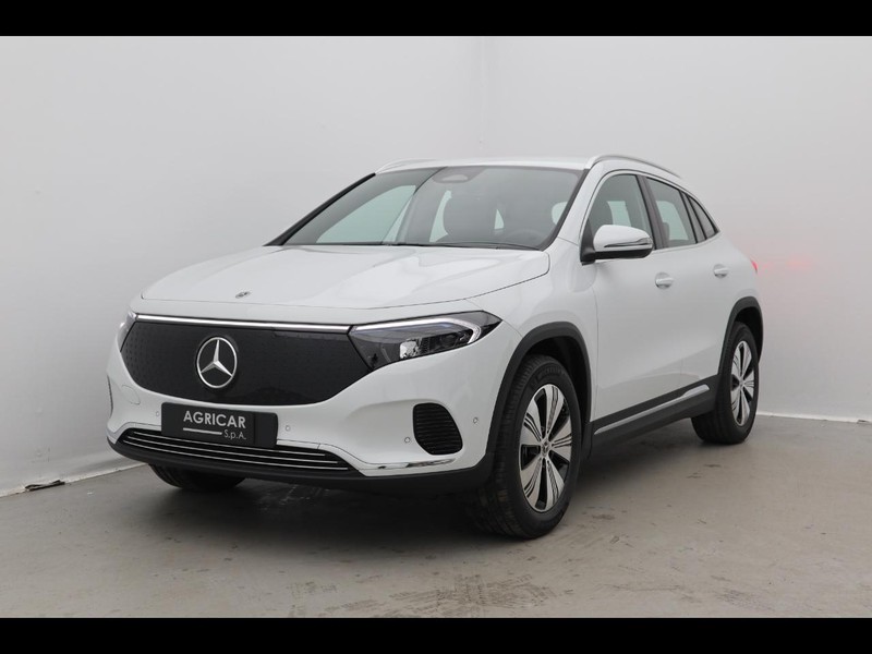 1 - Mercedes EQA 300 sport 4matic