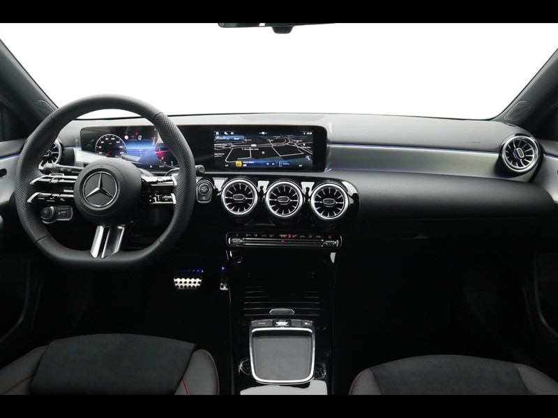 13 - Mercedes Classe A 180 d amg line advanced plus speedshift dct amg 8g