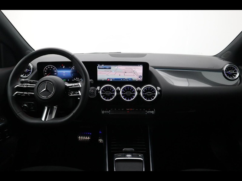 13 - Mercedes GLA 250 e plug-in-hybrid amg line premium 8g-dct