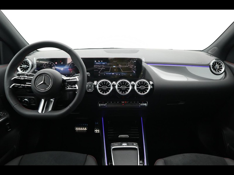 13 - Mercedes GLA 180 d amg line advanced plus 8g-dct