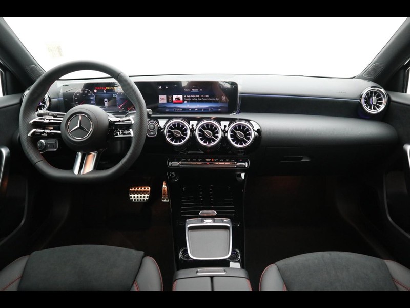 7 - Mercedes Classe A 180 d amg line premium speedshift dct amg 8g