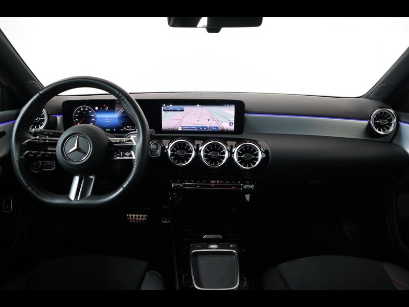 13 - Mercedes Classe A 250 e plug-in-hybrid amg line advanced plus speedshift dct amg 8g