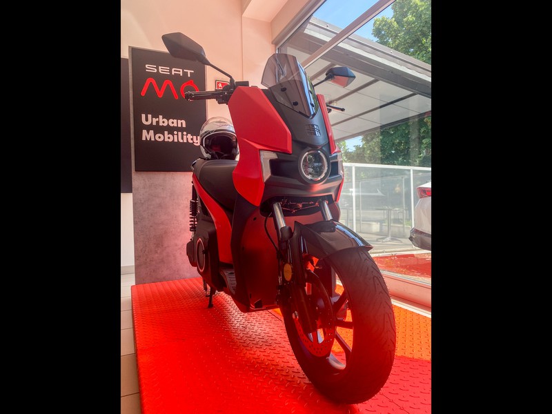 1 - Seat MO eScooter 125 Rosso