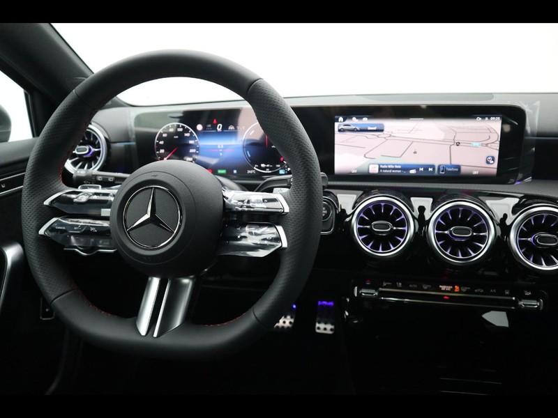 13 - Mercedes Classe A 250 e plug-in-hybrid amg line advanced plus speedshift dct amg 8g