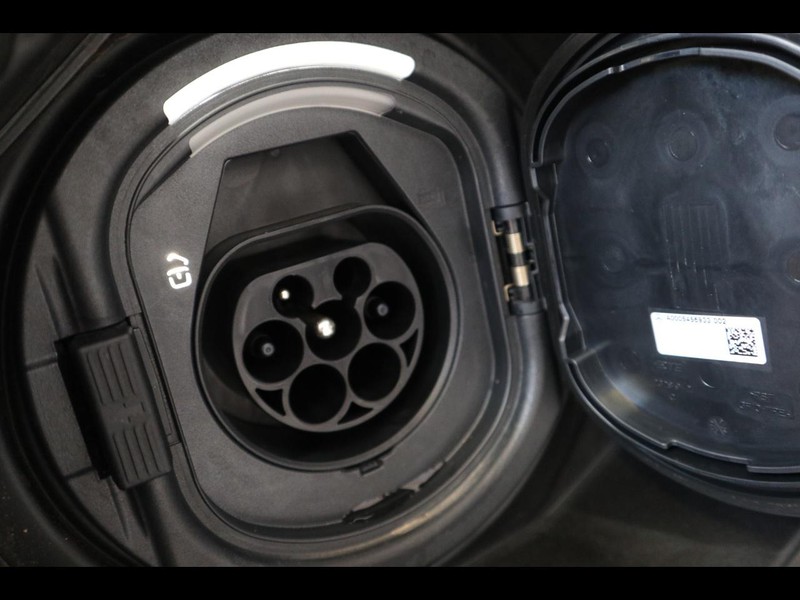 19 - Mercedes Classe A 250 e plug-in-hybrid amg line advanced plus speedshift dct amg 8g