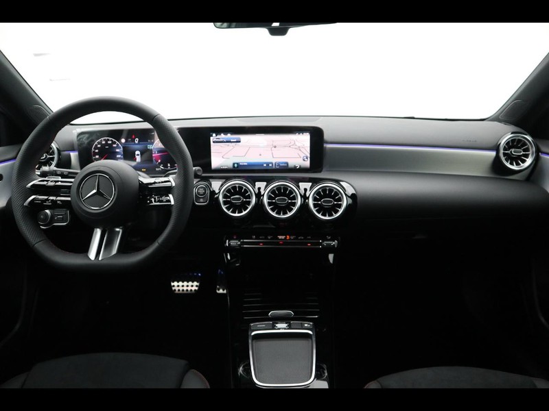 13 - Mercedes Classe A 180 d amg line advanced plus speedshift dct amg 8g