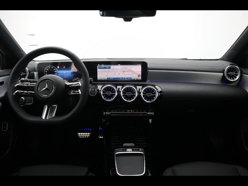 13 - Mercedes Classe A 250 e plug-in-hybrid amg line advanced plus speedshift dct amg 8g