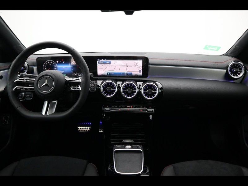 13 - Mercedes CLA coupe 250 e plug-in-hybrid amg line premium 8g-dct