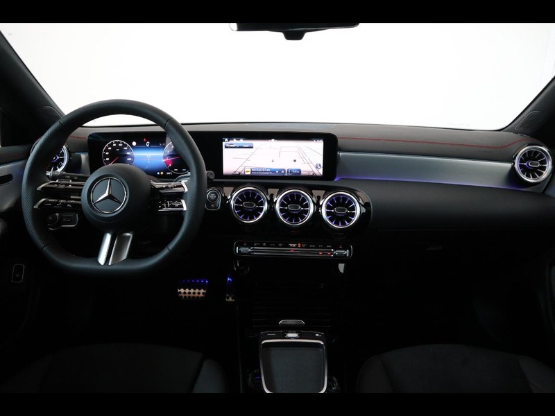 13 - Mercedes CLA shooting brake 200 amg line premium 7g-dct