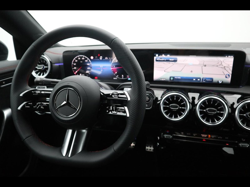 13 - Mercedes CLA coupe 200 d amg line advanced plus 8g-dct