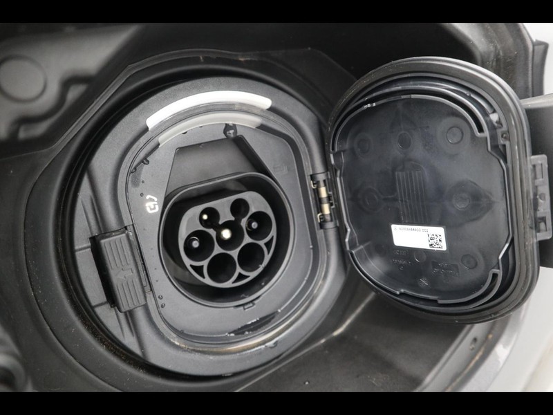 19 - Mercedes Classe A 250 e plug-in-hybrid amg line advanced plus speedshift dct amg 8g