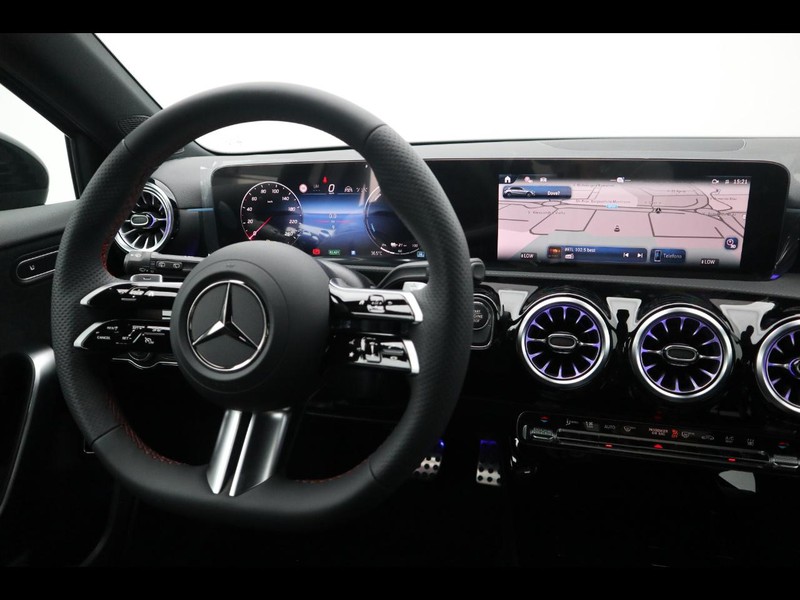 13 - Mercedes Classe A 250 e plug-in-hybrid amg line advanced plus speedshift dct amg 8g