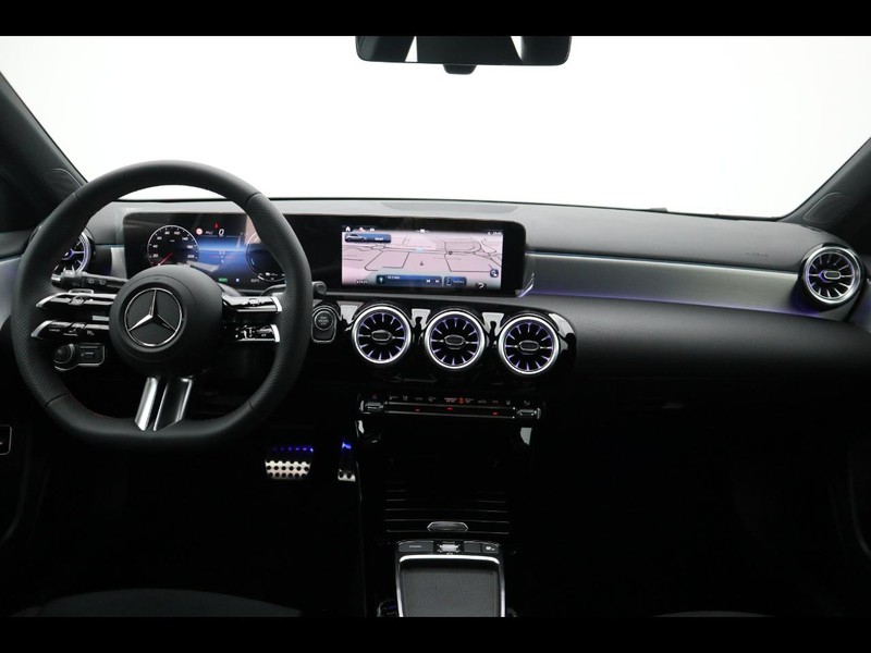 13 - Mercedes Classe A 250 e plug-in-hybrid amg line advanced plus speedshift dct amg 8g